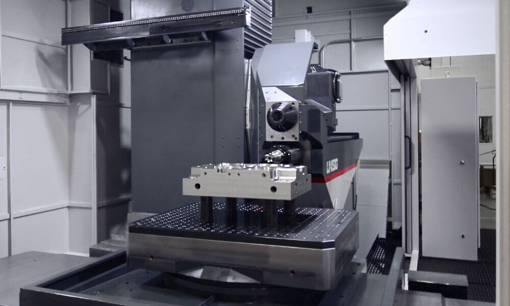 mold drilling center