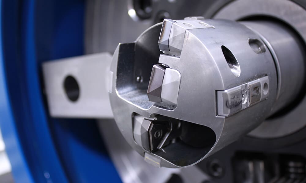 deep hole drilling tool